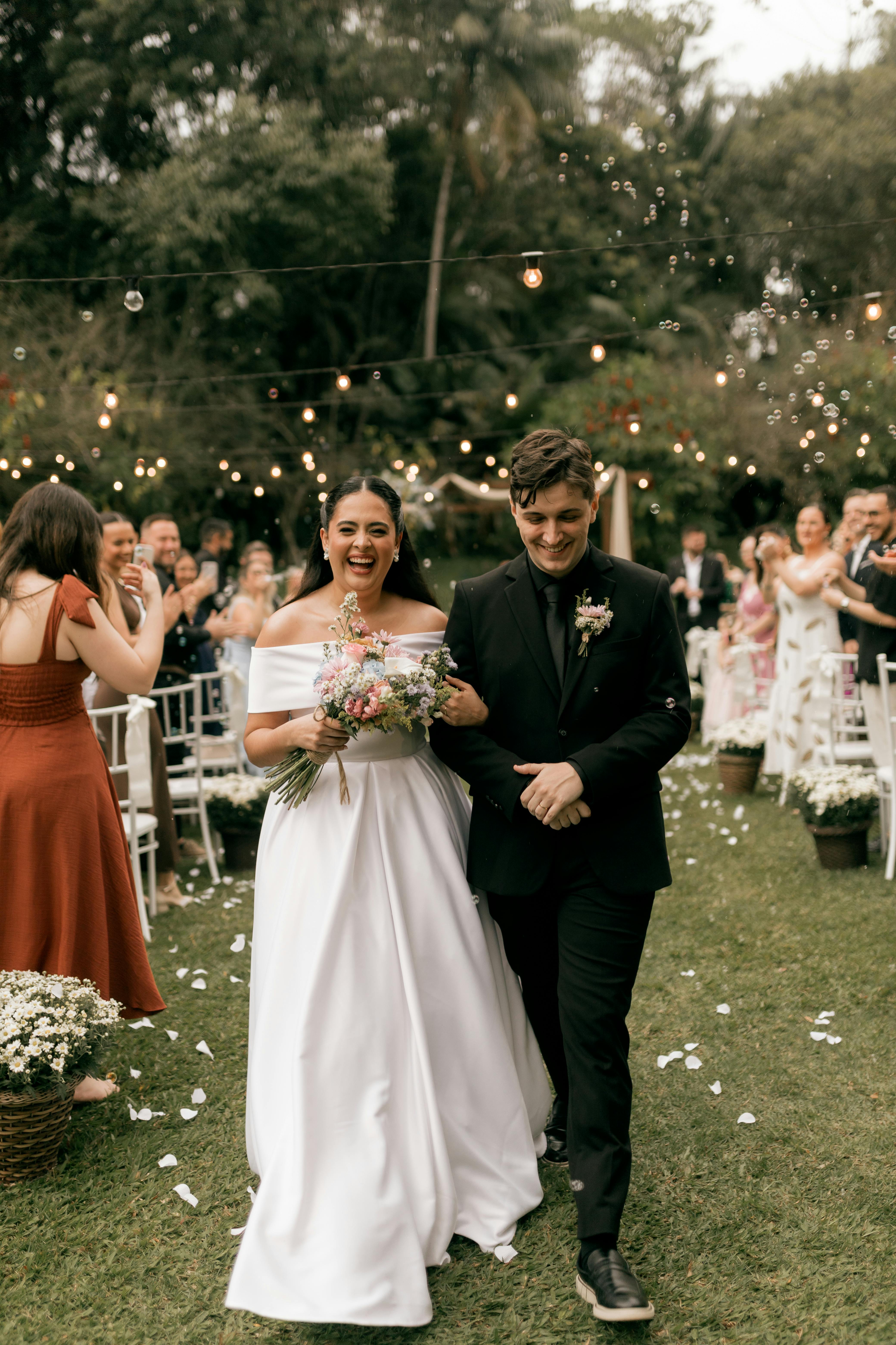 How to make a shared wedding album